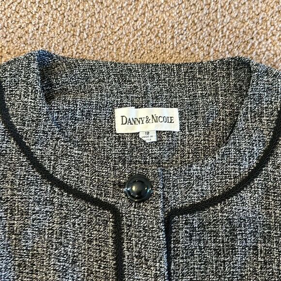 Danny & Nicole Women’s Washable Short Blazer - Picture 2 of 7